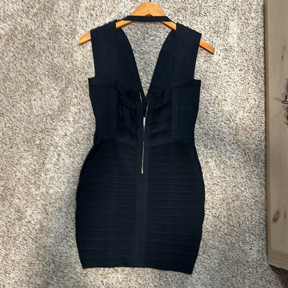 Elegant Black Sleeveless Dress